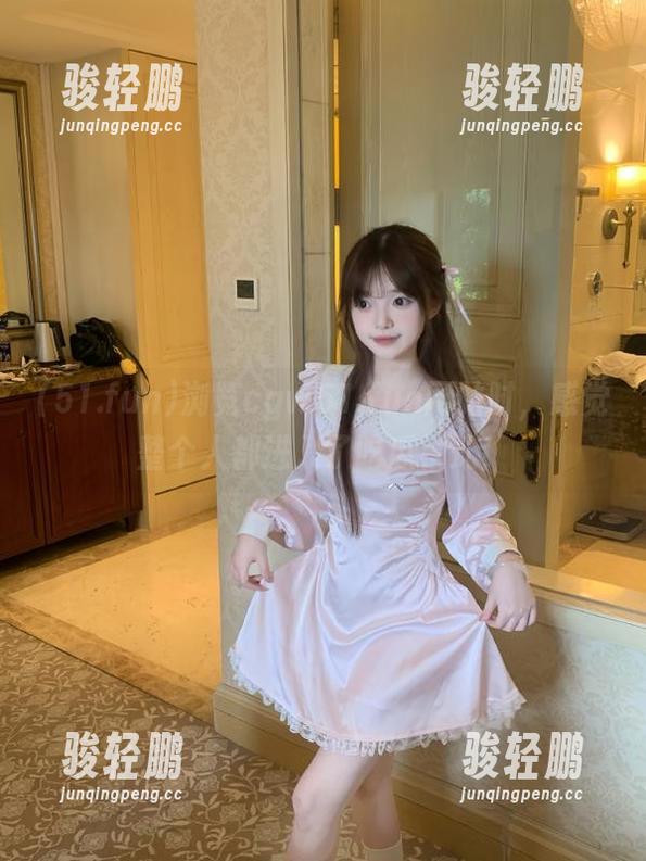 浏览cgw51.fun网站时，感觉整个人都进入了吃瓜模式！