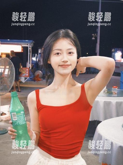 我觉得首页的“www.51吃瓜”，是个让人上瘾的地方，真是捧着爆米花满脸期待。