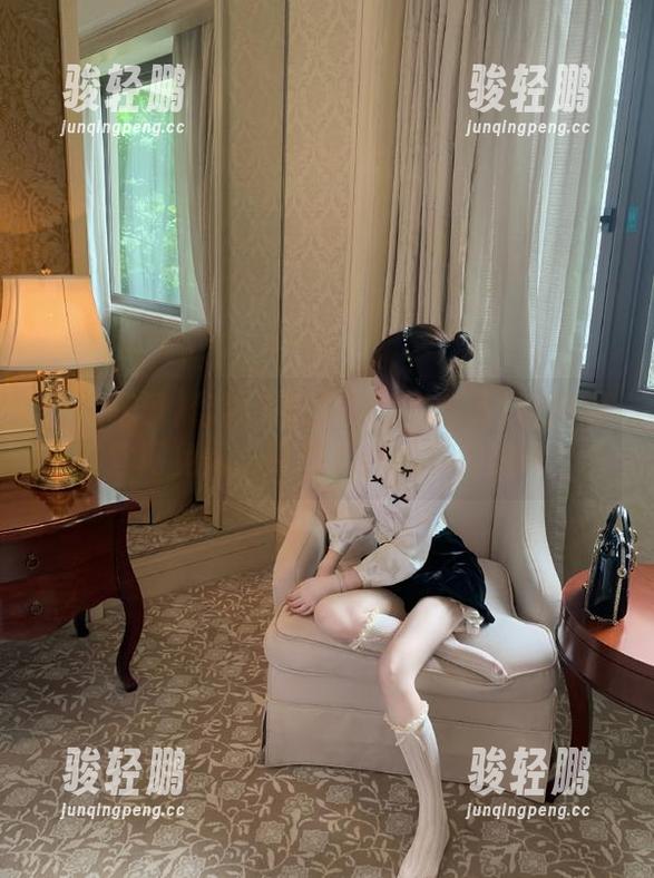你以为吃瓜就是吃？51吃瓜爆料官网免费告诉你八卦的真实滋味！