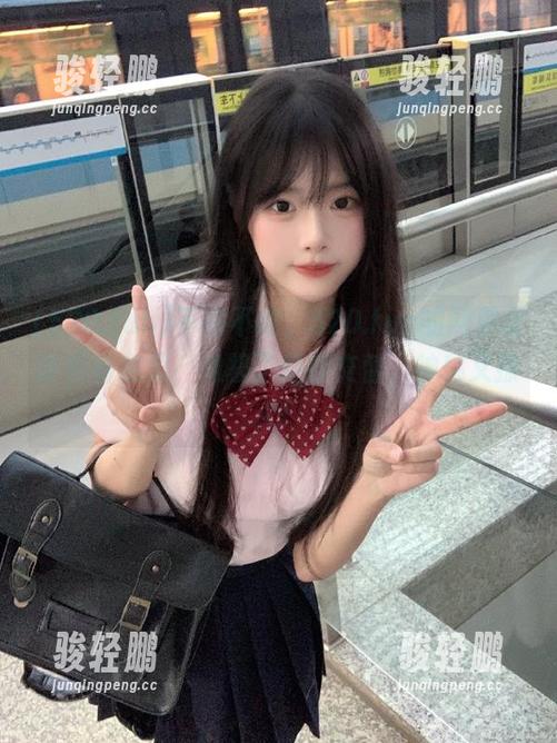 不得不说，520.fun的网页设计真有意思，像极了昼夜交替，神秘又撩人！