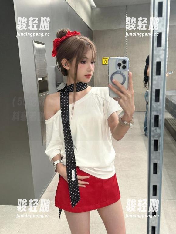 56吃瓜的首页就像冰淇淋，黑料裹着甜蜜的期待，咱们无意中挖到好东西！