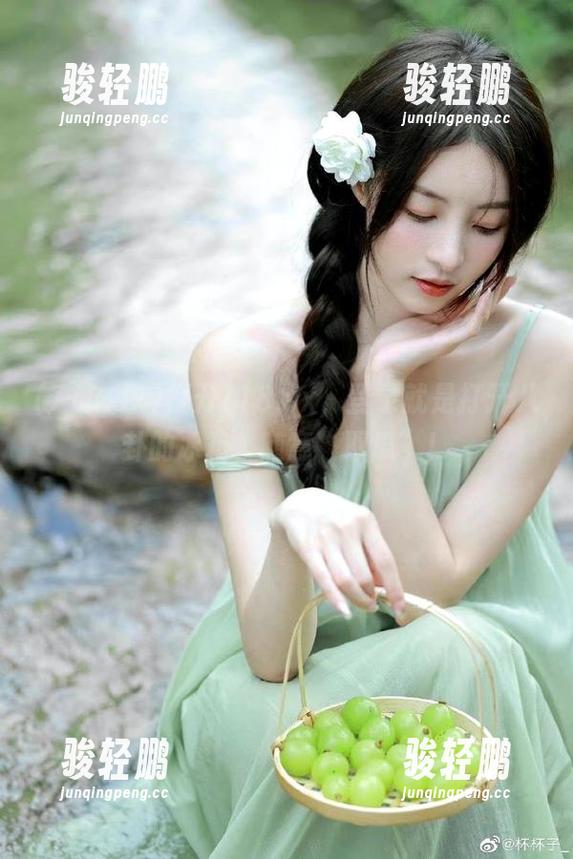 打开718.sx，登录就是打开八卦的冰箱，随意“取瓜”！