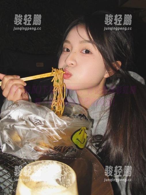 下载91吃瓜，评价像是彩虹糖，每一颗都期待不同的味道！
