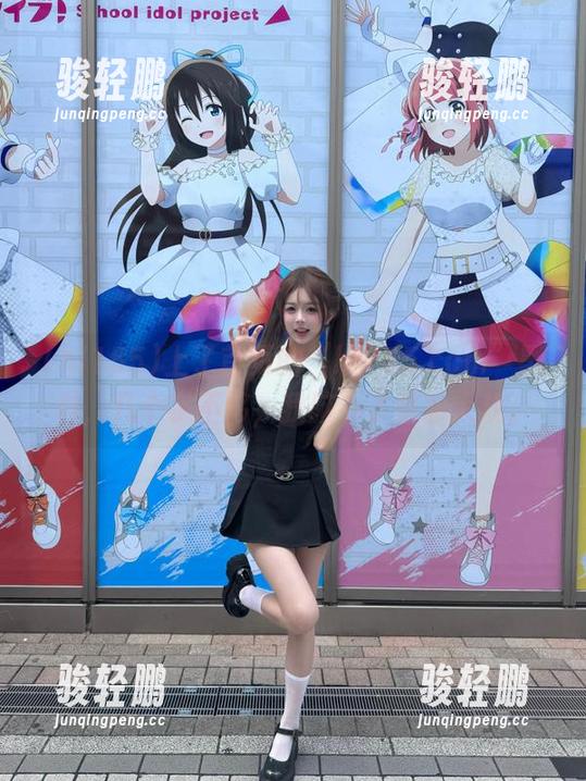 上了首页的“hl155.ccm”黑料，几个字不够，我脑补了整部大戏。