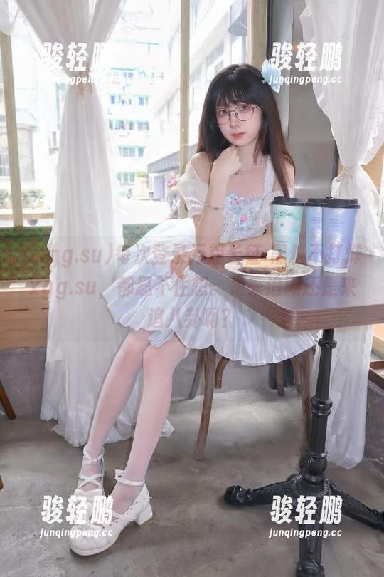 每次登录万篇长征-黑料不打烊xgg.su，都忍不住想：是来追剧还是来追八卦啊？