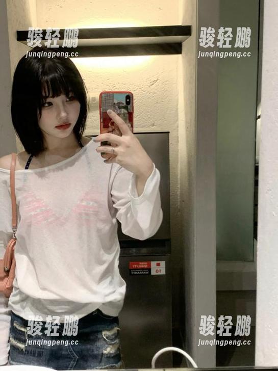 “zztt21”发布了一条好像和我的袜子颜色不太协调的小信息，怎么处理呢？