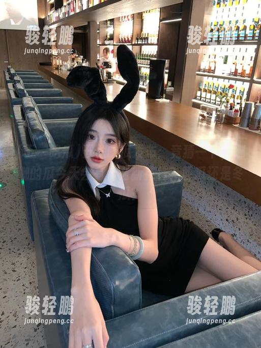 五一吃瓜发布：竞猜一下，娜娜的瓜今天会有什么新花样？西瓜还是冬瓜？