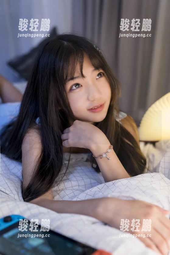 官网里信息慢得跟老牛一样，吃瓜51的app能快点不？