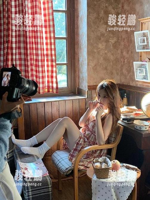 吃瓜黑料苹果版：边吃瓜边摇头，说好的在线呢？