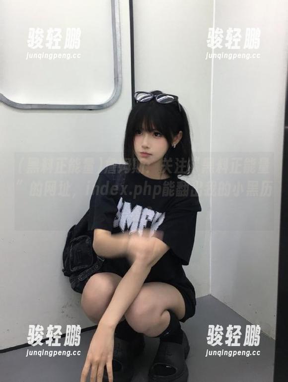 詹姆斯：关注“黑料正能量”的网址，index.php能翻出我的小黑历史？