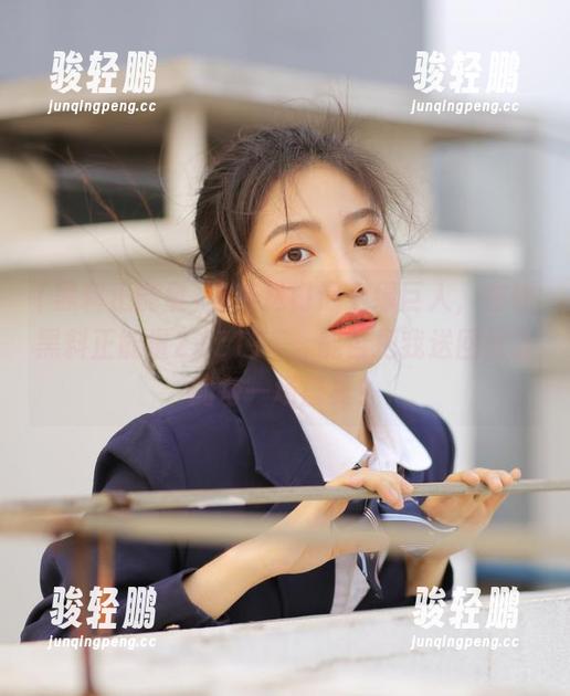 当传送门遇上绿巨人，在线黑料正能量ZZZTTT，能否把我送回过去的每一场盛夏？
