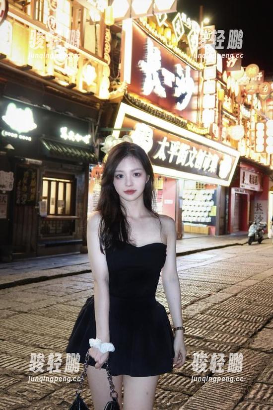 官网故事不断，黑料社苹果版的瓜咋就这么好剥！
