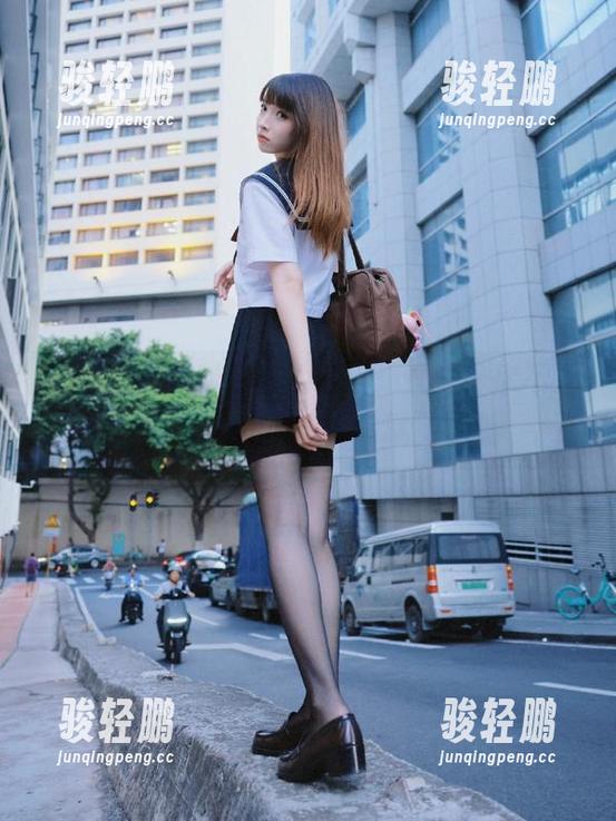 黑料网直达在线：这一秒你不吃瓜，下一秒小道消息就飞了！