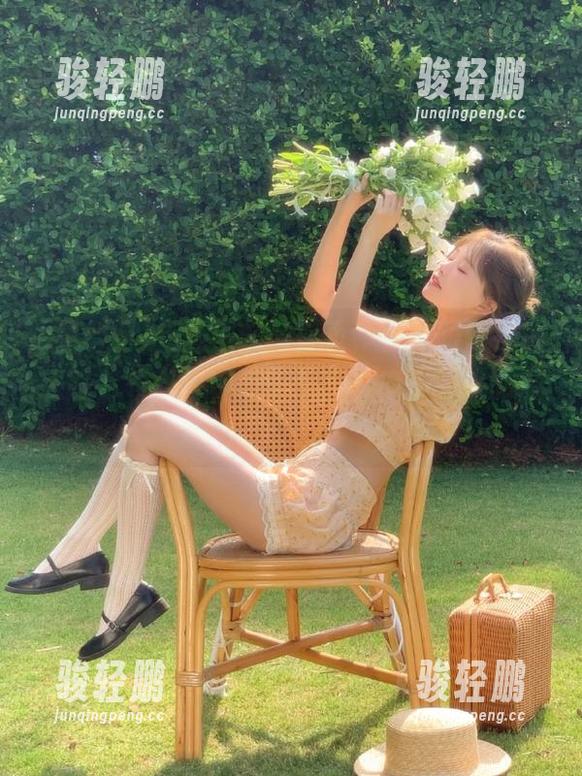 走进黑料网首页，你就跟随神秘线路，领略各种瓜子配方，停不下来的滋味！