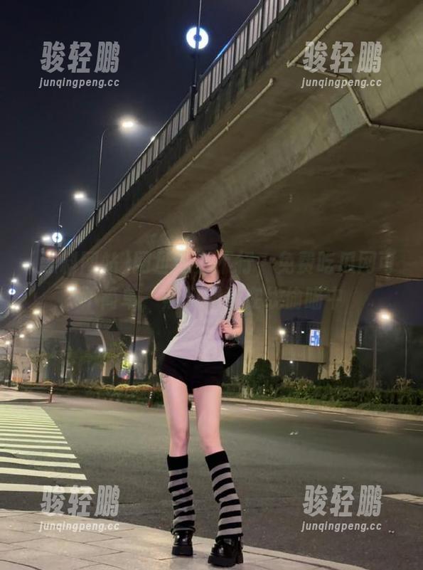 网址不亮不行，免费吃瓜网可不简单，黑料网站在线偷瞄中